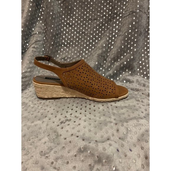 Array brand, open toe, wedge sandal, espadrille heel, Tan Cognac color - Picture 5 of 9